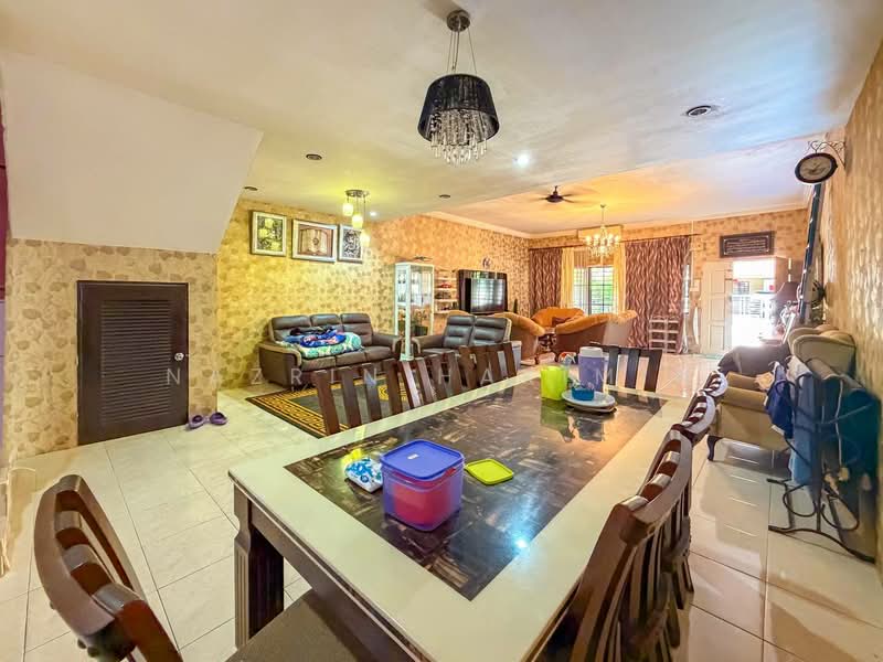 2-storey Terraced House for Sale in Bandar Nusaputra (Puchong) - Nazrin Hakimin - Living Room - PropertyGuru.com.my
