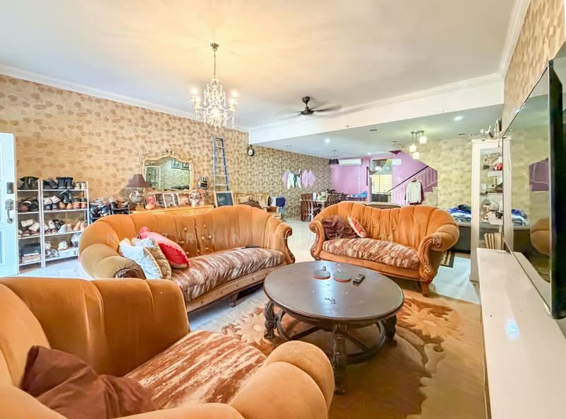 2-storey Terraced House for Sale in Bandar Nusaputra (Puchong) - Nazrin Hakimin - Living Room - PropertyGuru.com.my