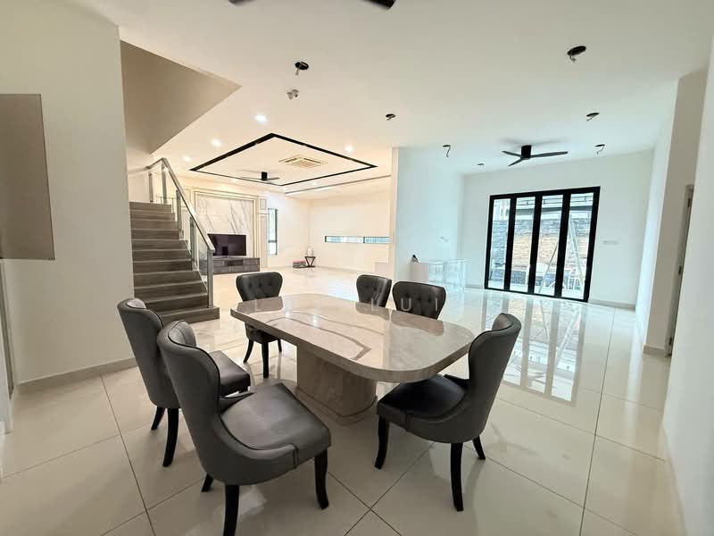 Rumah Berkembar untuk Dijual di Johor Bahru (Johor) - Lui Lui - Dining Room - PropertyGuru.com.my