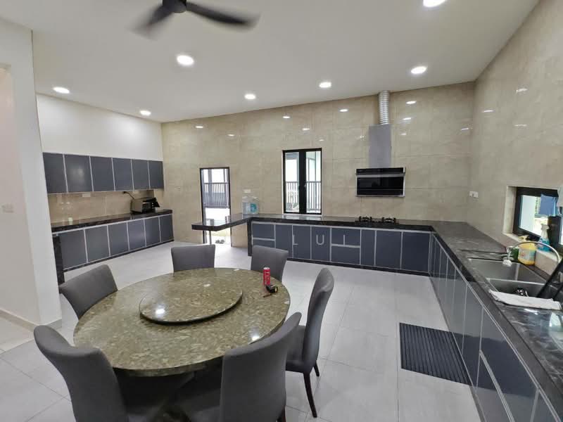 Rumah Berkembar untuk Dijual di Johor Bahru (Johor) - Lui Lui - Kitchen - PropertyGuru.com.my