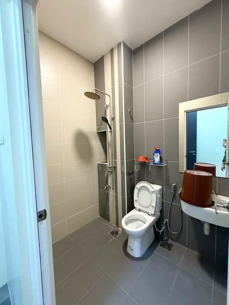 Rumah Berkembar untuk Dijual di Johor Bahru (Johor) - Lui Lui - Bathroom - PropertyGuru.com.my
