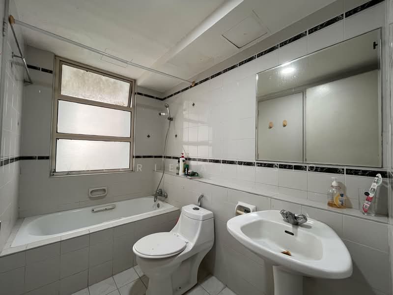 Condominium for Sale at 202 DC (Desa Cahaya) - Valerie Arnesto - Bathroom - PropertyGuru.com.my