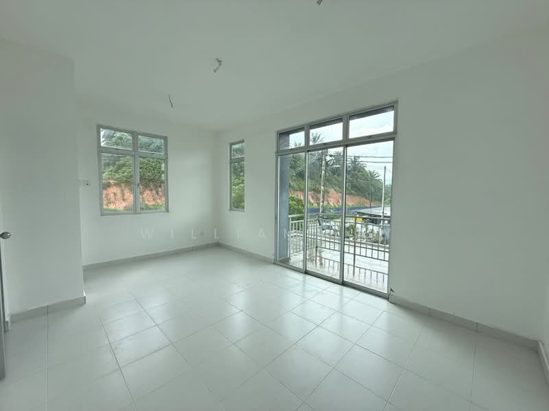 Rumah Teres 2 Tingkat untuk Dijual di Taman Pulai Mutiara (Iskandar Puteri (Nusajaya)) - William Tay - Living Room - PropertyGuru.com.my
