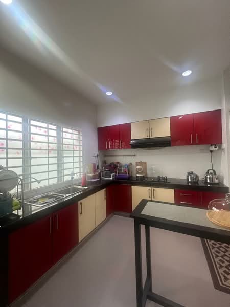 2-storey Terraced House for Sale in D'alpinia (Puchong) - Wai Hoe - Kitchen - PropertyGuru.com.my