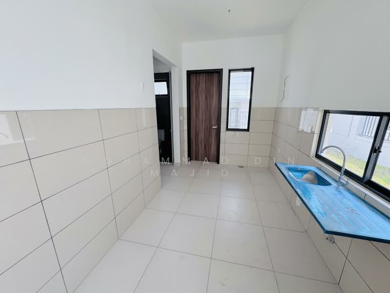 Rumah Berkembar untuk Dijual di Elmina (Shah Alam) - Mohammad Din Majid - Kitchen - PropertyGuru.com.my