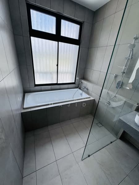 Rumah Berkembar untuk Dijual di Elmina (Shah Alam) - Mohammad Din Majid - Bathroom - PropertyGuru.com.my