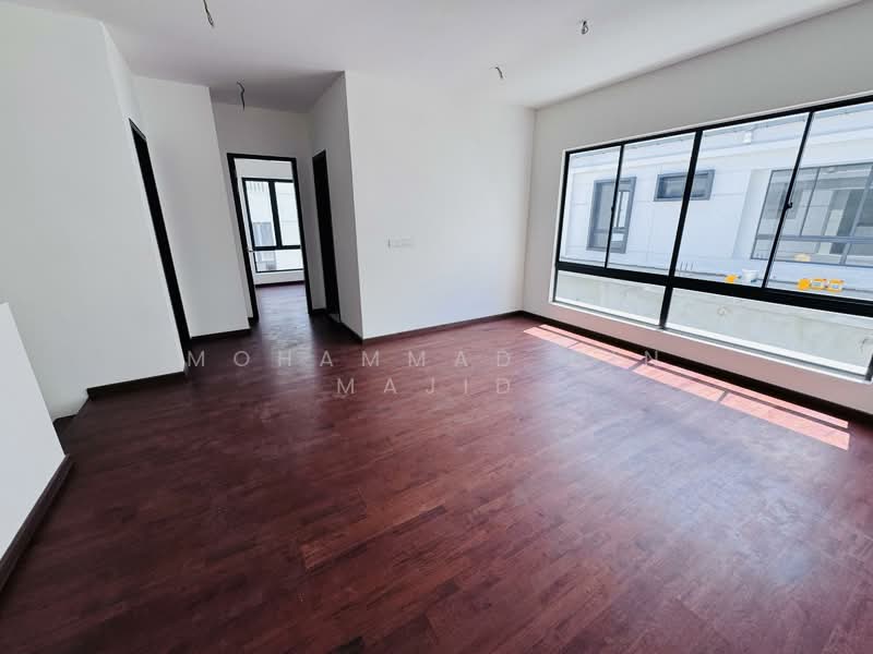 Rumah Berkembar untuk Dijual di Elmina (Shah Alam) - Mohammad Din Majid - Living Room - PropertyGuru.com.my