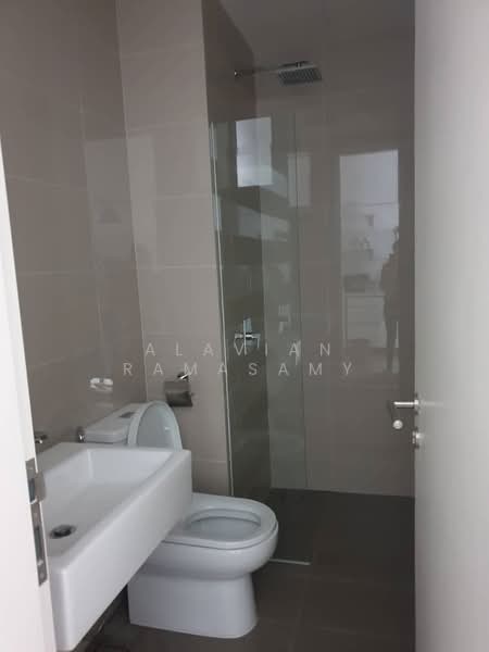 Service Residence for Sale at Southbank Residence - Alavian Ramasamy - Bathroom - PropertyGuru.com.my