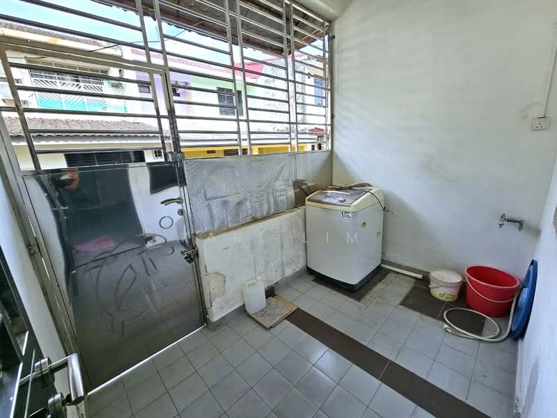 2-storey Terraced House for Sale in Taman Johor Jaya (Johor Bahru) - Karl Lim - Exterior - PropertyGuru.com.my