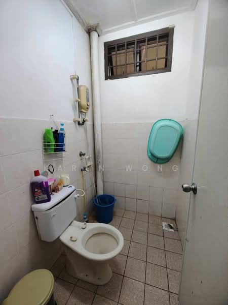 Rumah Teres 2 Tingkat untuk Dijual di Taman Pelangi Indah (Ulu Tiram) - Karen Wong - Bathroom - PropertyGuru.com.my