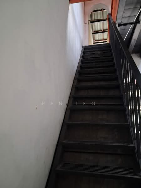 Shop / Office for Rent in Kampung Kolam (George Town) - Pen Teo - Staircase  - PropertyGuru.com.my