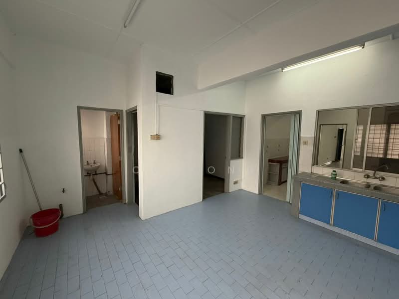 Shop / Office for Rent in BANDAR PUCHONG JAYA (Puchong) - CW Kong - PropertyGuru.com.my