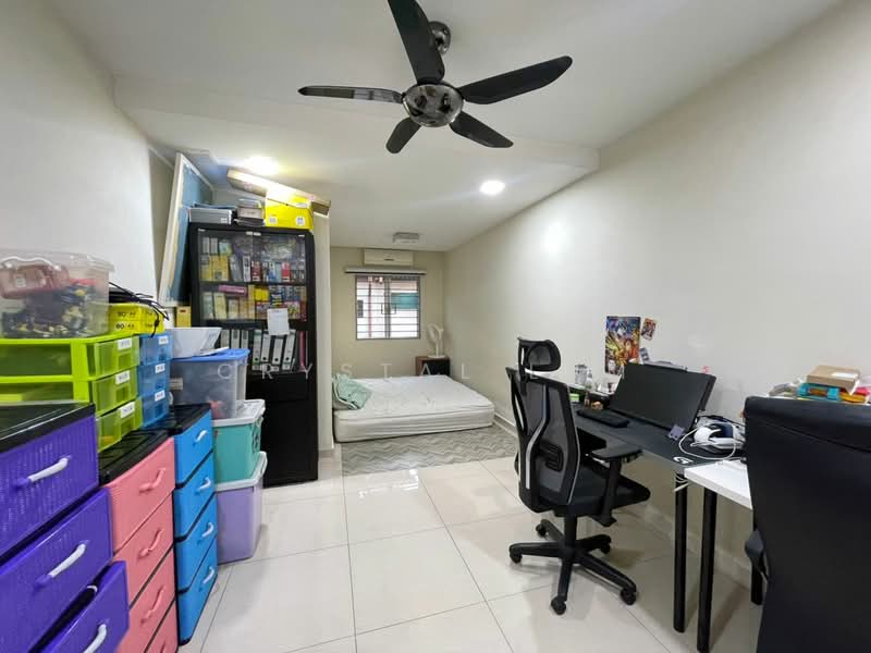 Rumah Teres 2 Tingkat untuk Dijual di Taman Petaling (Kepong) - Crystal Lum - Bedroom - PropertyGuru.com.my