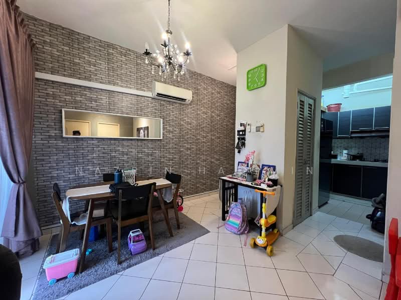 Apartment for Sale at Pangsapuri Seri Jati - Nazrin Hakimin - Dining Room - PropertyGuru.com.my