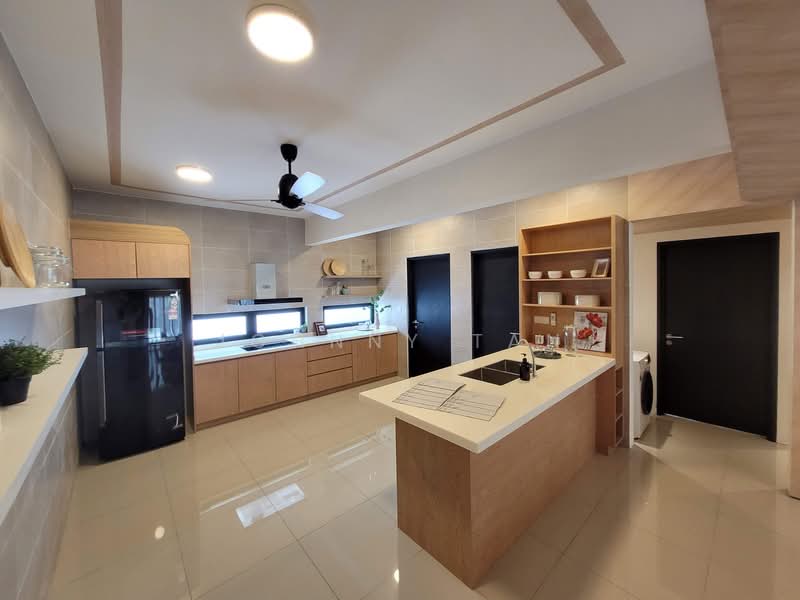 Townhouse for Sale in Kayu Ara (Selangor) - Johnny Tan - Kitchen - PropertyGuru.com.my