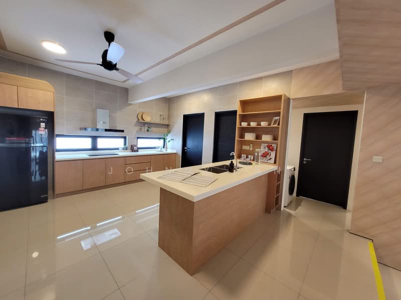 Townhouse for Sale in Kayu Ara (Selangor) - Johnny Tan - Kitchen - PropertyGuru.com.my