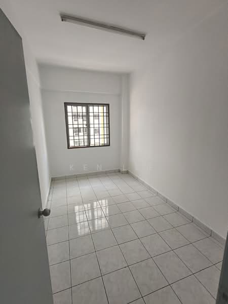 Condominium for Sale at Pelangi Damansara - Ken Lee - Room - PropertyGuru.com.my