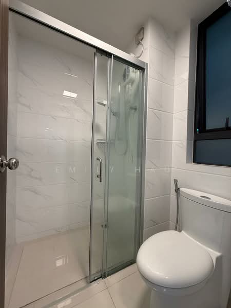 Apartment for Sale at Starview Bay @ Forest City - Emily Hau - Bathroom - PropertyGuru.com.my