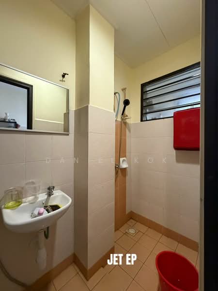 Rumah Teres 2 Tingkat untuk Dijual di Bandar Bukit Raja (Klang) - Daniel Kok - Bathroom - PropertyGuru.com.my