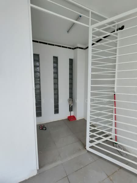 2-storey Terraced House for Sale in Bandar Seri Coalfields (Ijok) - Elena Wong - Entrance - PropertyGuru.com.my