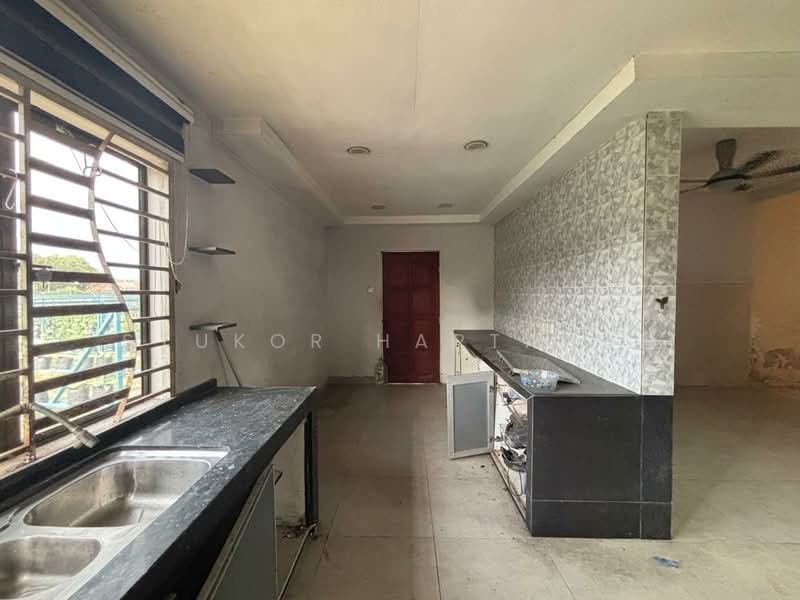 Rumah Berkembar untuk Dijual di Shah Alam (Selangor) - Syukor Hartanah - Kitchen - PropertyGuru.com.my