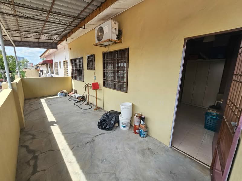 2-storey Terraced House for Sale in Bandar Putra Permai (Seri Kembangan) - Jason Tan - PropertyGuru.com.my