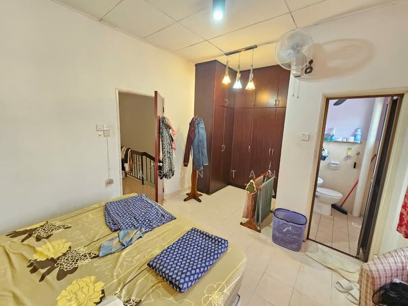 2-storey Terraced House for Sale in Bandar Putra Permai (Seri Kembangan) - Jason Tan - PropertyGuru.com.my