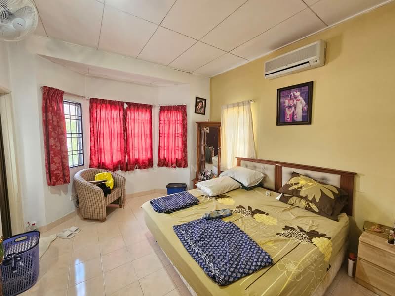 2-storey Terraced House for Sale in Bandar Putra Permai (Seri Kembangan) - Jason Tan - PropertyGuru.com.my