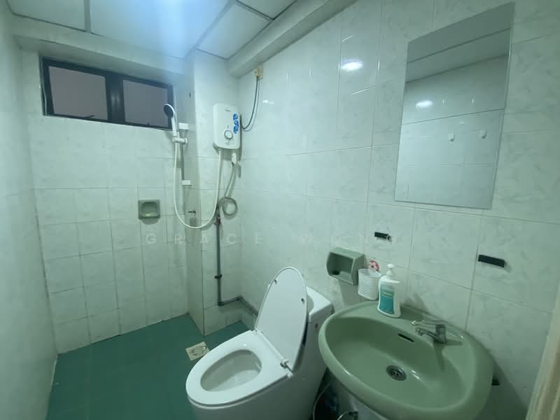 Pangsapuri untuk Disewa di Anjung Hijau (Greenfields) - Grace Wong - Bathroom - PropertyGuru.com.my