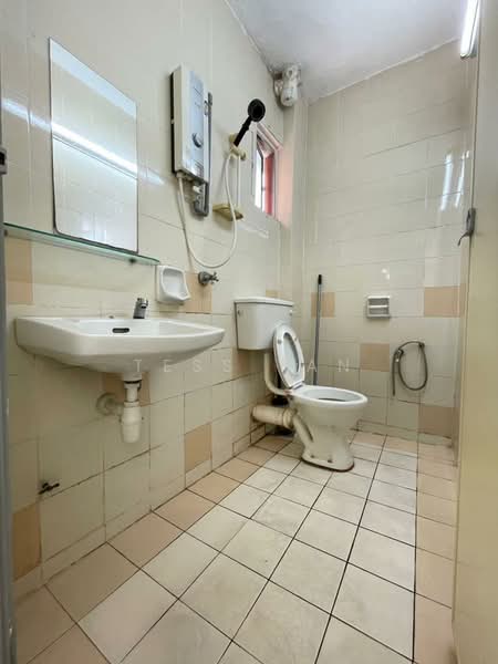 Apartment for Rent at Pangsapuri Carlina - Tess Tan - Bathroom - PropertyGuru.com.my