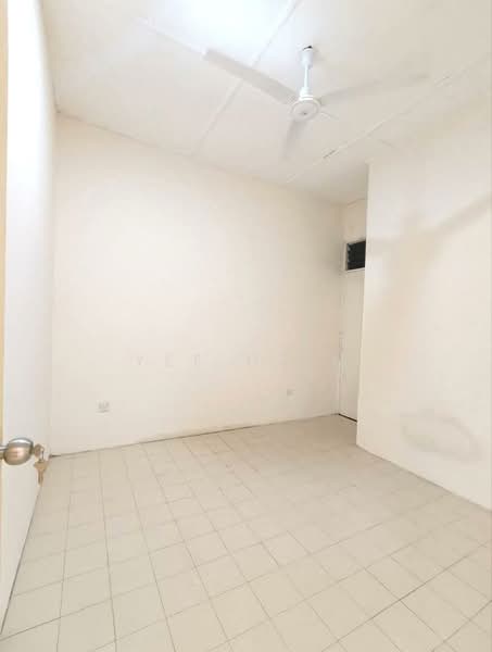 Rumah Teres 1 Tingkat untuk Disewa di Taman Johor Jaya (Johor Bahru) - Yee Hsin - PropertyGuru.com.my