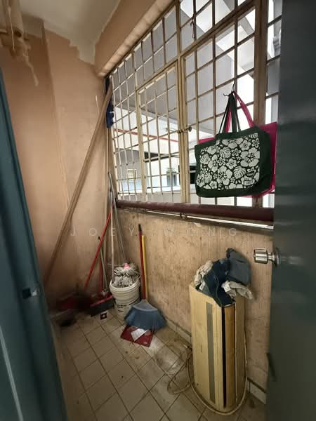 Pangsapuri untuk Disewa di Sri Teratai Apartment - Joey Wong - Balcony - PropertyGuru.com.my