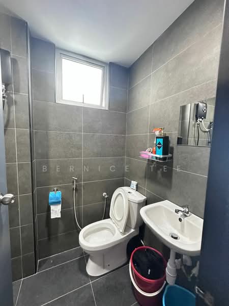 Servis Apartment untuk Dijual di Midas @ Seri Alam - Bernice Tee - Bathroom - PropertyGuru.com.my