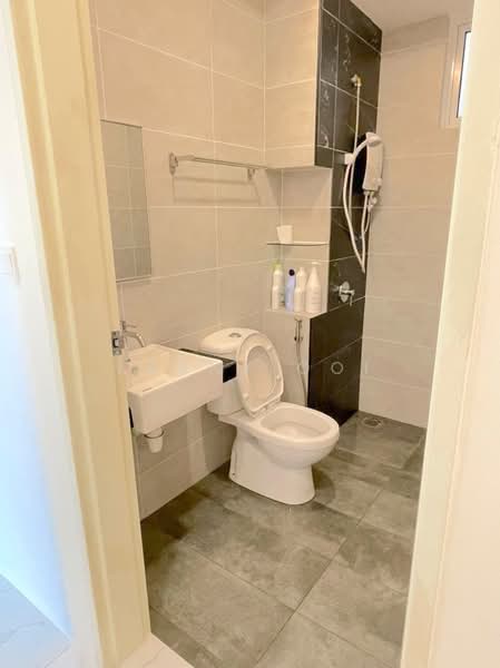 Kondominium untuk Disewa di QuayWest Residence - Kenny Ooi - Bathroom - PropertyGuru.com.my