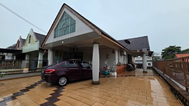 Rumah Teres 1 Tingkat untuk Dijual di Taman Rinting (Masai) - Kelvin Koay - Exterior - PropertyGuru.com.my