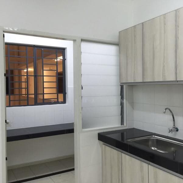 Pangsapuri untuk Dijual di Seri Kasturi Apartments - Serena Lim - Kitchen - PropertyGuru.com.my