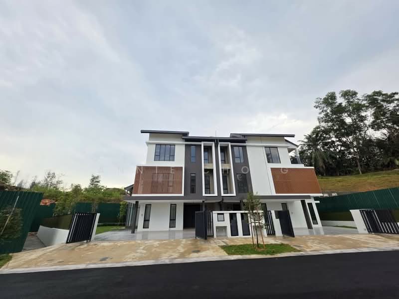 Semi-Detached House for Sale in Symphony Hills (Cyberjaya) - Annie Chong - Exterior - PropertyGuru.com.my
