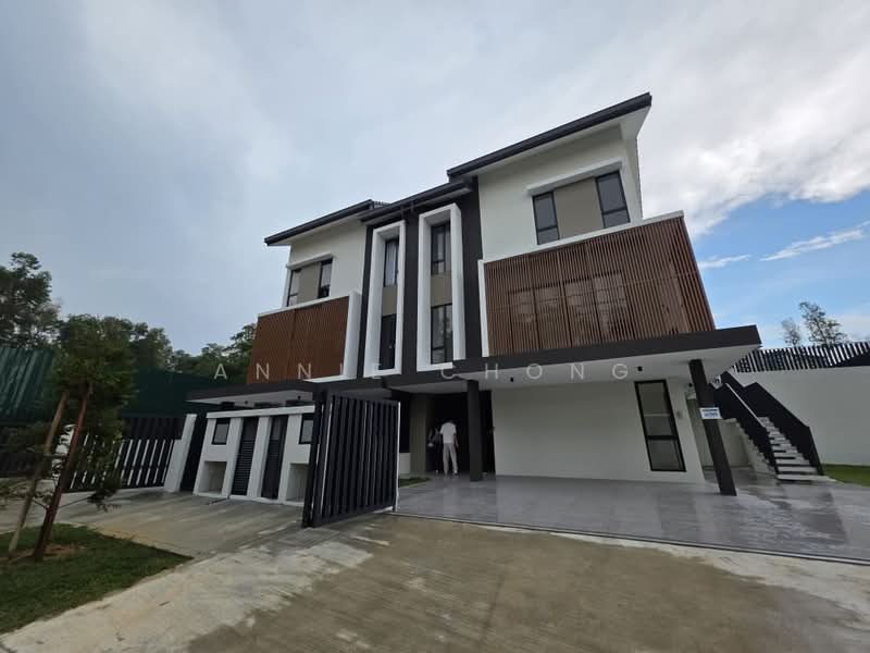 Semi-Detached House for Sale in Symphony Hills (Cyberjaya) - Annie Chong - Exterior - PropertyGuru.com.my