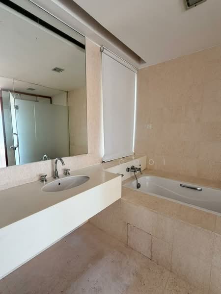 Condominium for Sale at Brunsfield EmbassyView - Hugo Gooi - Bathroom - PropertyGuru.com.my