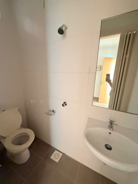 Condominium for Sale at Brunsfield EmbassyView - Hugo Gooi - Bathroom - PropertyGuru.com.my