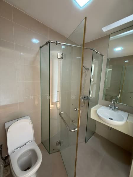 Condominium for Sale at Brunsfield EmbassyView - Hugo Gooi - Bathroom - PropertyGuru.com.my