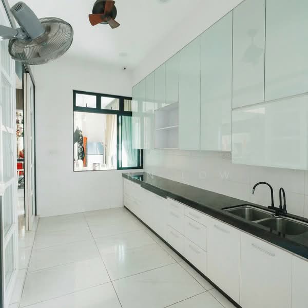 Semi-Detached House for Sale in Nusa Duta (Iskandar Puteri (Nusajaya)) - Suenn Low - Kitchen - PropertyGuru.com.my