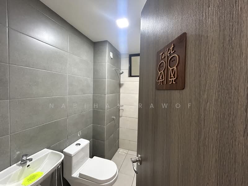 Pangsapuri untuk Disewa di Residensi Panorama - Nabihan Rawof - Common Bathroom - PropertyGuru.com.my