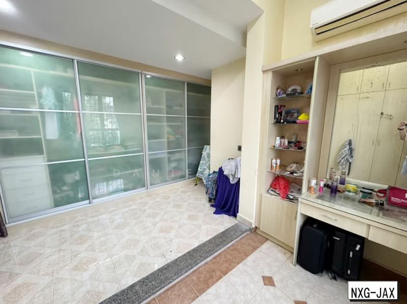 Rumah Berkembar untuk Dijual di Kota Kemuning (Shah Alam) - Daniel Kok - PropertyGuru.com.my