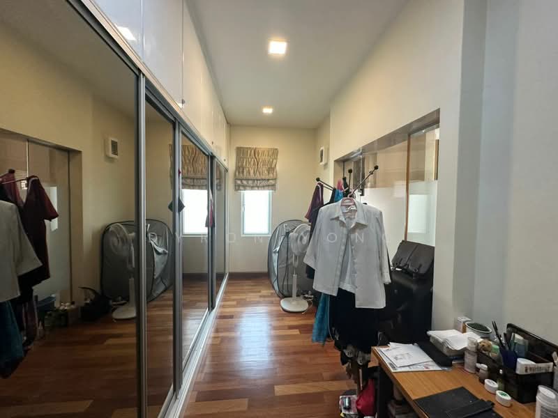 Rumah Banglo untuk Dijual di Cheras (Selangor) - Dyron Yong - Corridor - PropertyGuru.com.my