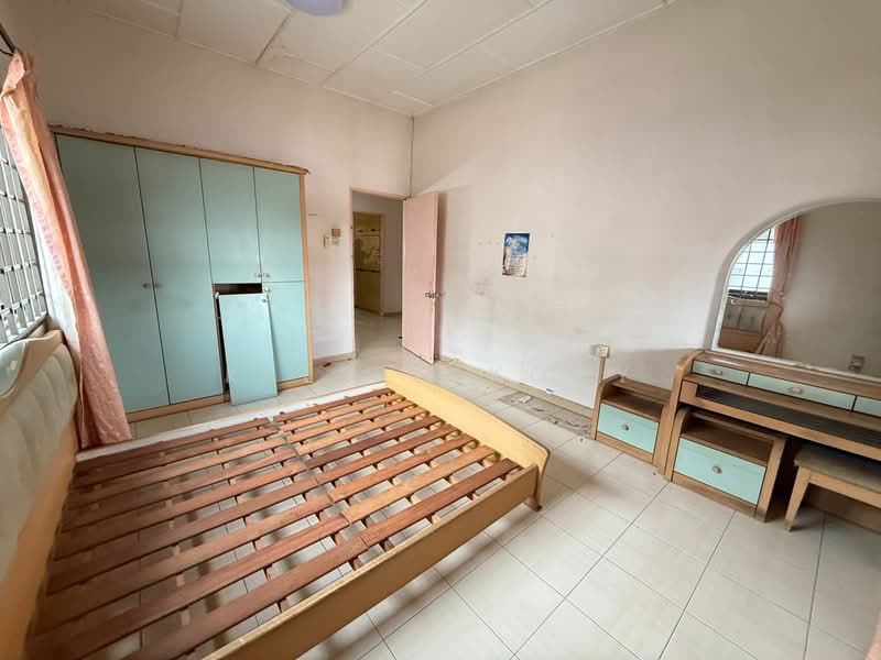 Rumah Teres 2 Tingkat untuk Dijual di Taman Pelangi (Johor Bahru) - Kelvin Koay - Bedroom - PropertyGuru.com.my