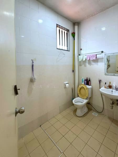 2-storey Terraced House for Sale in Taman Seri Austin (Tebrau) - Karl Lim - Bathroom - PropertyGuru.com.my