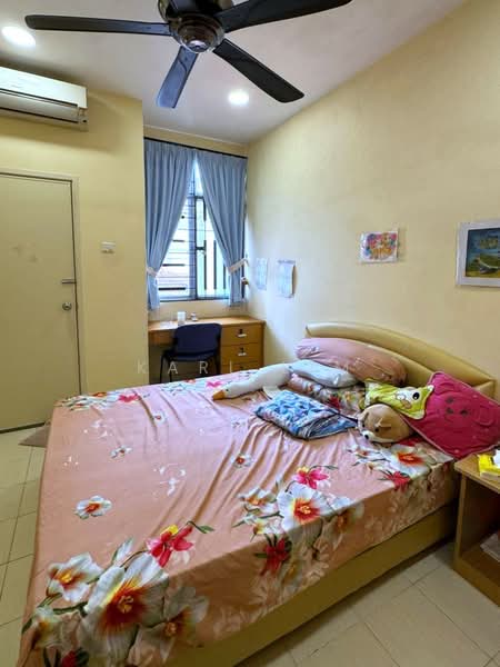2-storey Terraced House for Sale in Taman Seri Austin (Tebrau) - Karl Lim - Bedroom - PropertyGuru.com.my