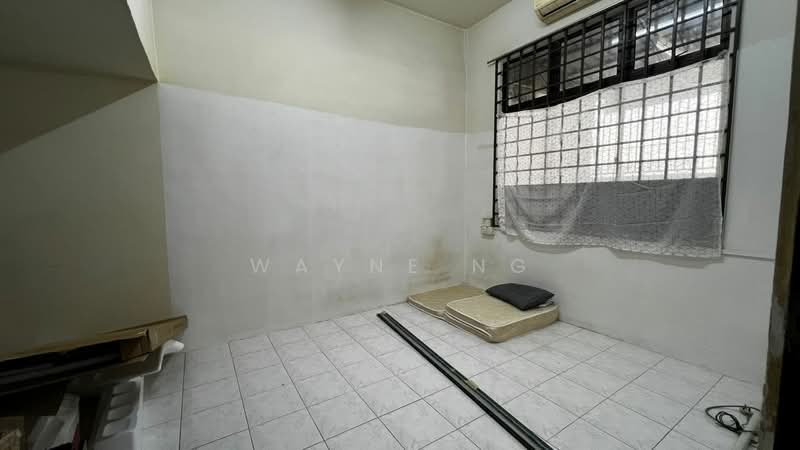 2-storey Terraced House for Sale in Taman Bersatu (Kulai) - Wayne Ng - Bedroom - PropertyGuru.com.my