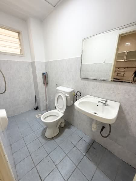 2-storey Terraced House for Sale in Bandar Saujana Putra (Tanjong Duabelas) - Julisyazwani @ Wani - Bathroom - PropertyGuru.com.my